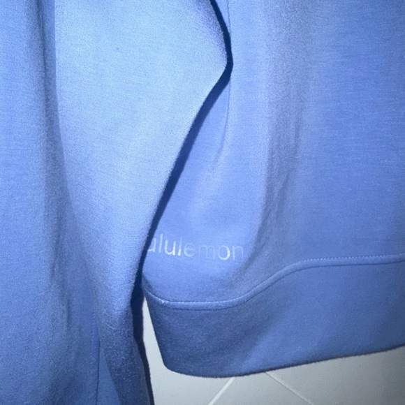 Lululemon Perfectly Oversized Cropped Crew Softstreme pool party waterdrop ? 8 - Picture 2 of 6